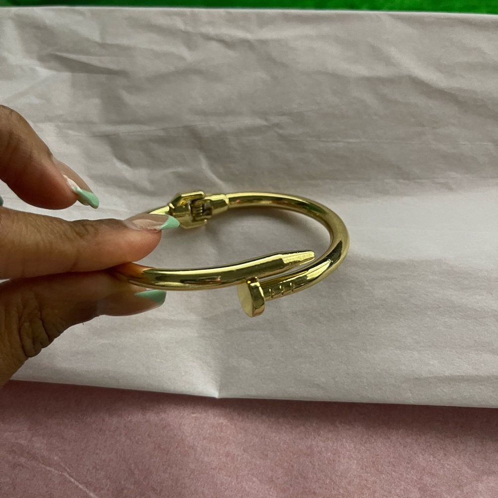 NAIL BRACELET - Picture 14 of 15